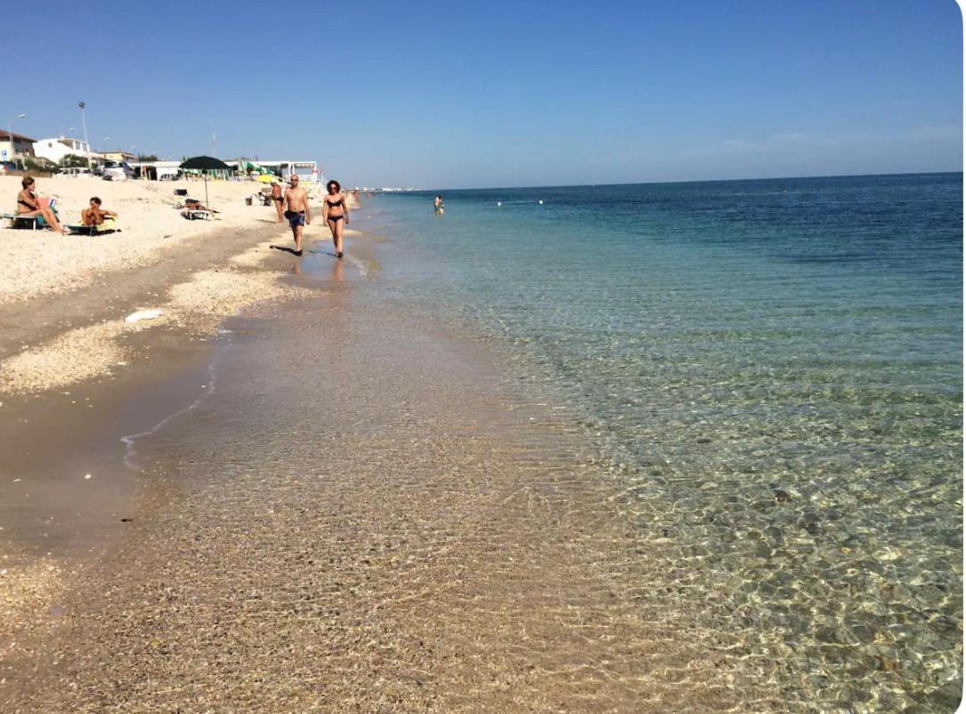 Beach Appartament マリーナ・ディ・モンテマルチアーノ エクステリア 写真
