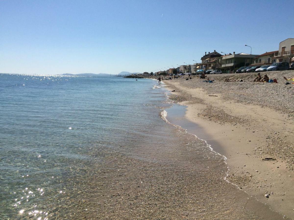 Beach Appartament マリーナ・ディ・モンテマルチアーノ エクステリア 写真